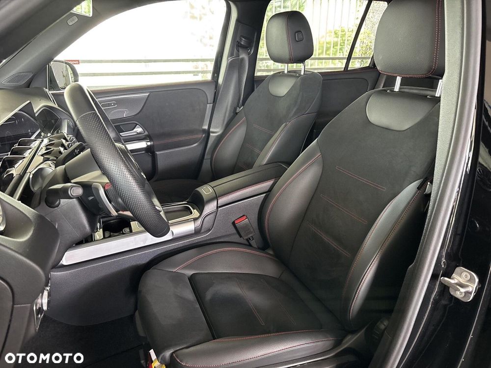 Mercedes-Benz GLB - 15