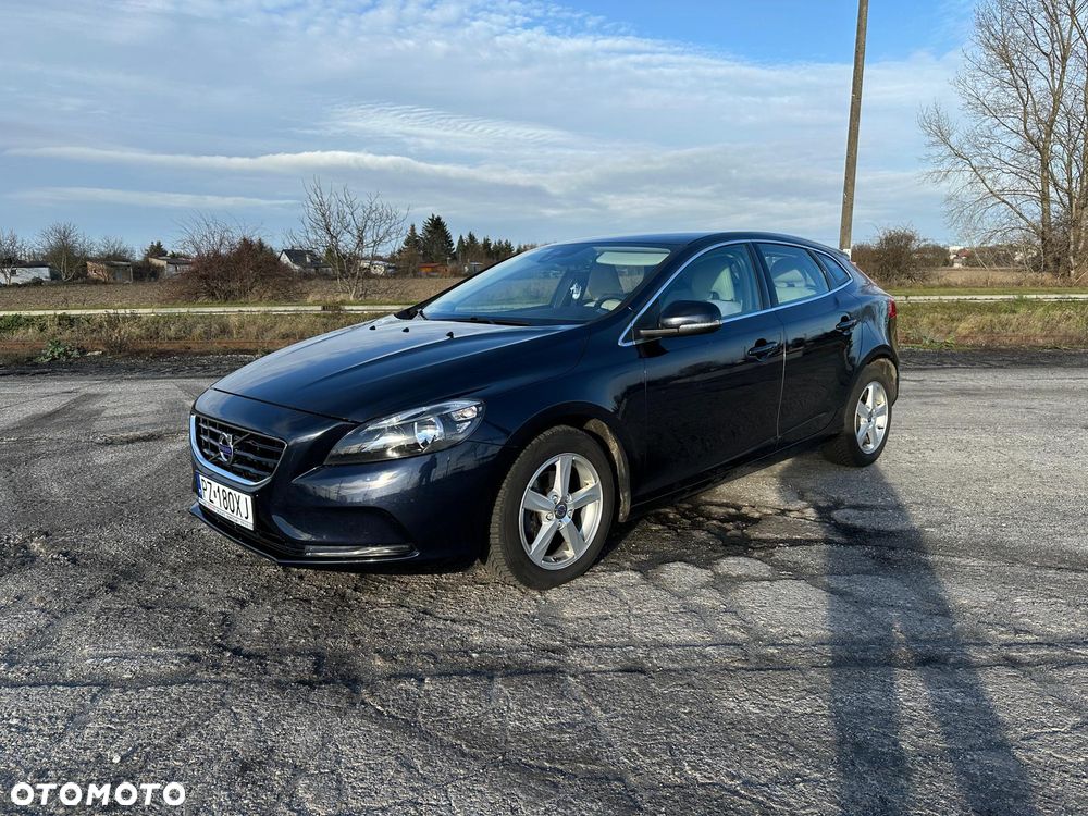 Volvo V40 D2 Momentum - 2