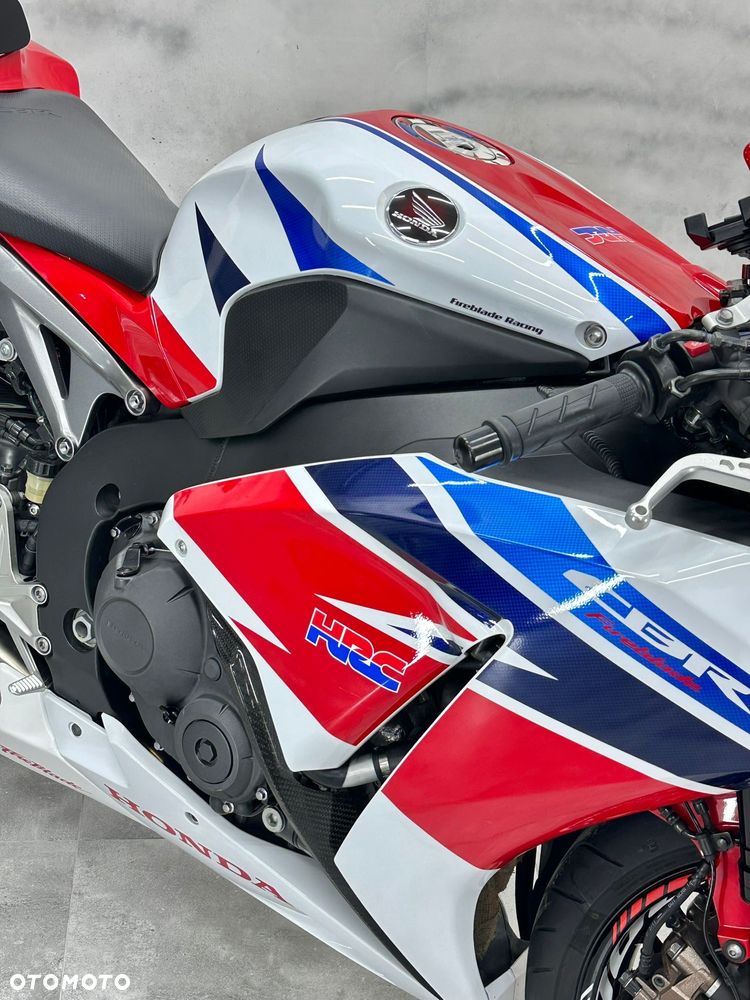 Honda CBR - 17