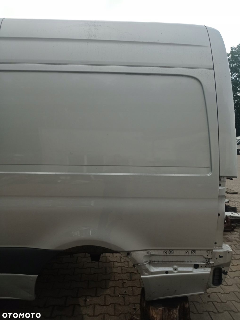 Mercedes Sprinter 907 18- Bok Poszycie Ćwiartka Lewa Płat 170cm Średni - 1