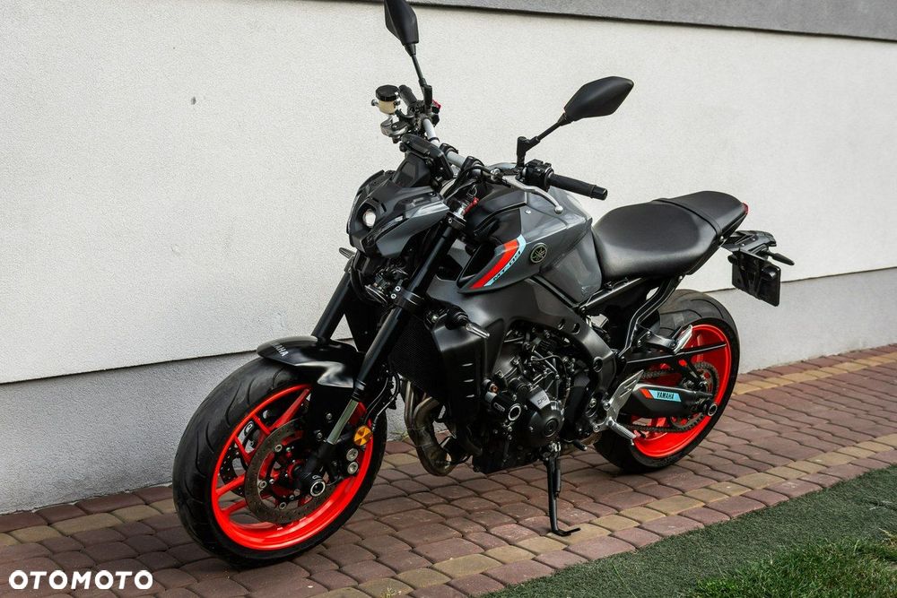 Yamaha MT - 6