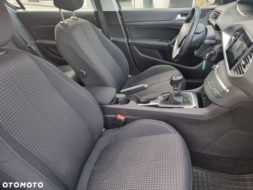 Peugeot 308 1.2 PureTech Active Pack S&S - 20