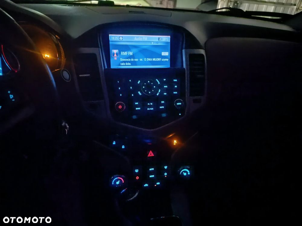 Chevrolet Cruze 1.8 LTZ - 21