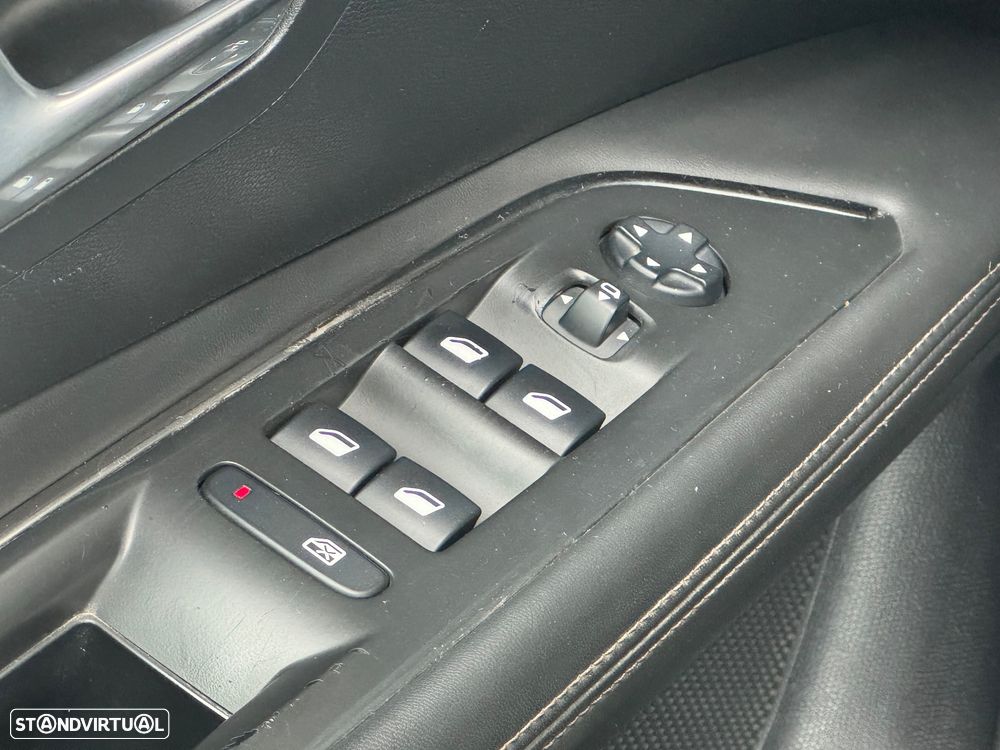 Peugeot 3008 1.6 BlueHDi Allure EAT6 J18 - 33