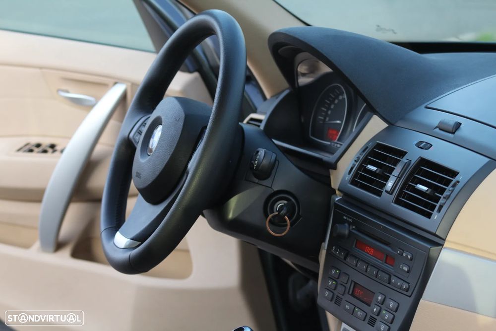 BMW X3 2.0 d LifeStyle - 36