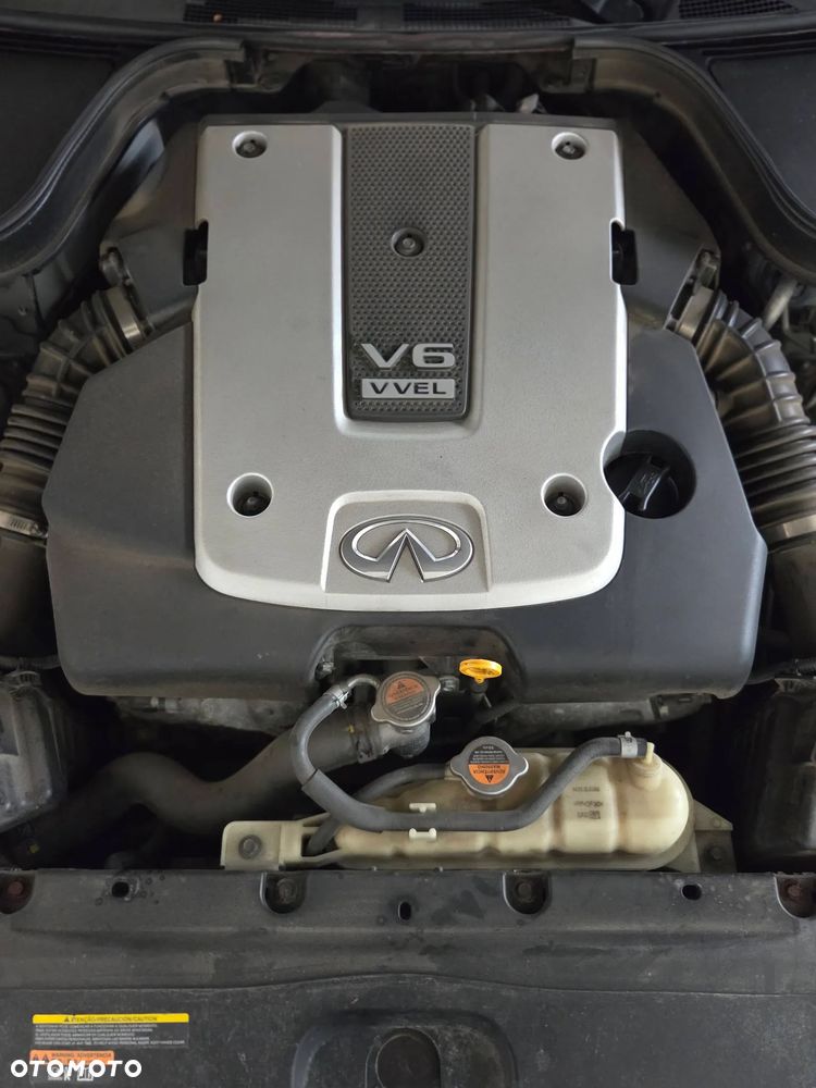 Infiniti G G37 - 14