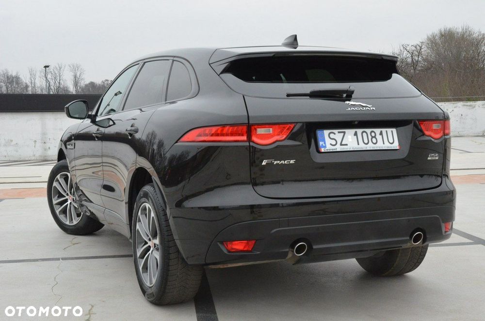 Jaguar F-Pace 2.0 i4P AWD R-Sport - 14