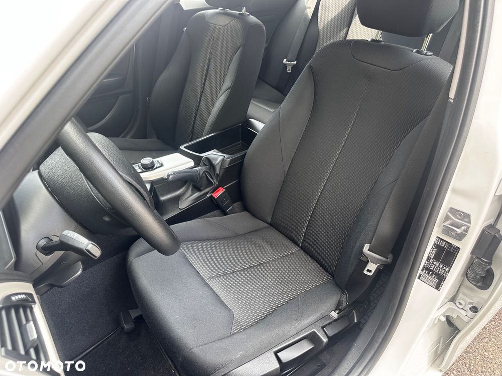 BMW Seria 1 116i ColorVision Edition - 31