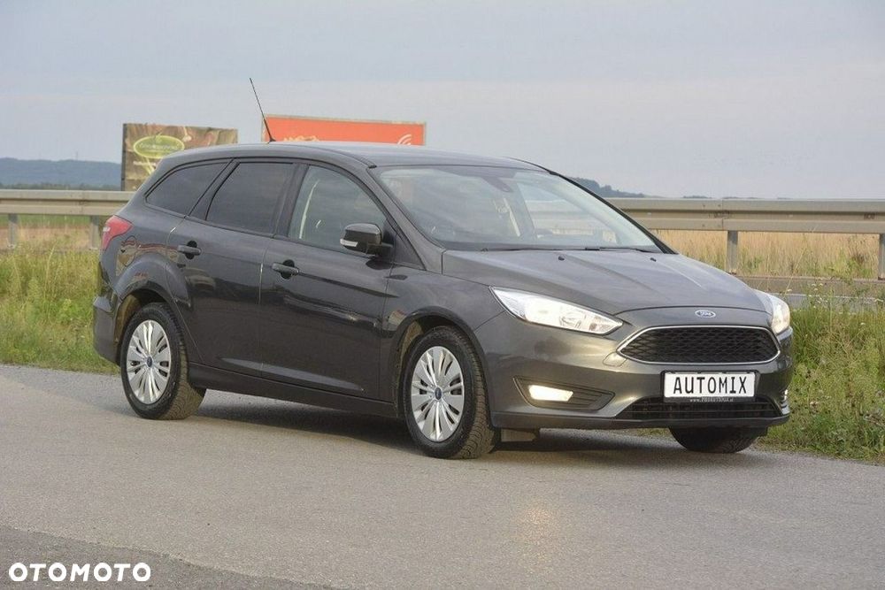 Ford Focus 1.0 EcoBoost Trend Edition Business - 9