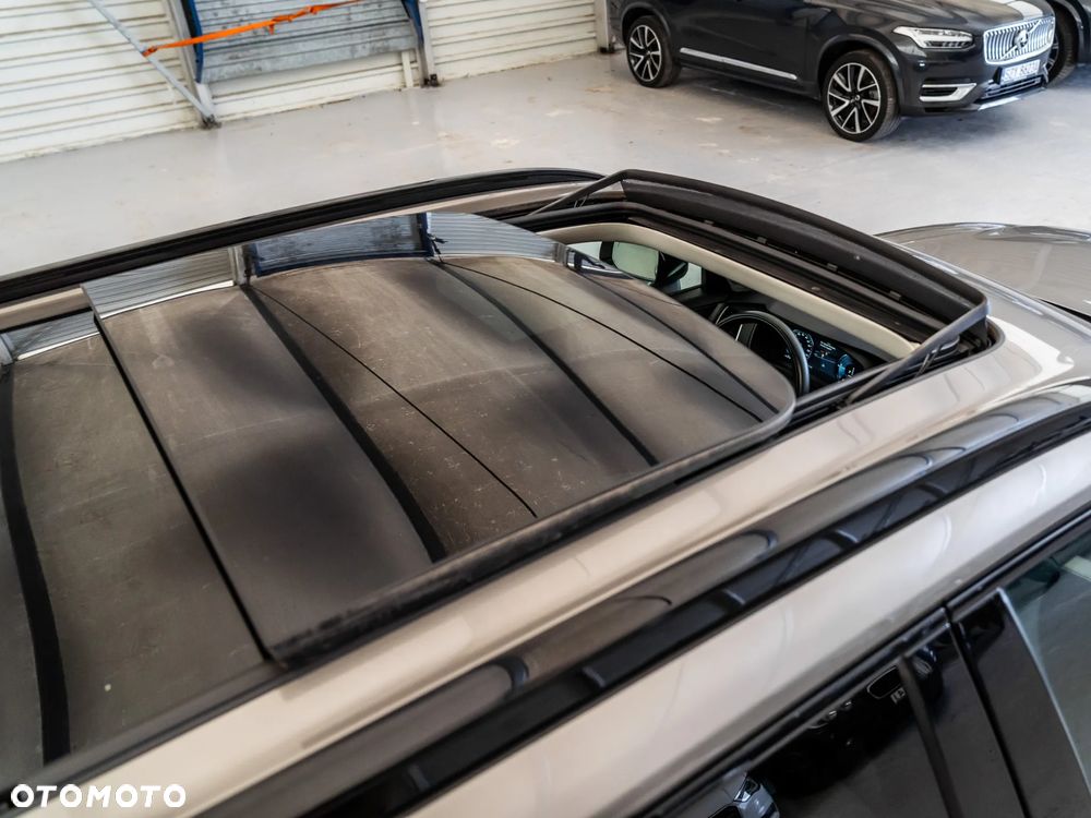 Volvo XC 90 T8 AWD Twin Engine Geartronic RDesign - 13