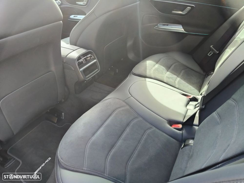 Mercedes-Benz E 300 Standard - 11