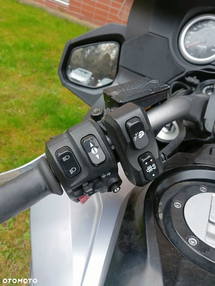 Triumph Trophy - 10