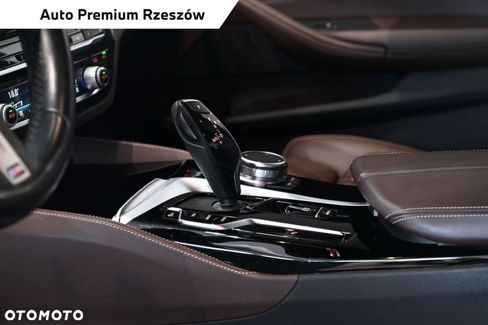 BMW Seria 5 540i xDrive mHEV M Sport sport - 7