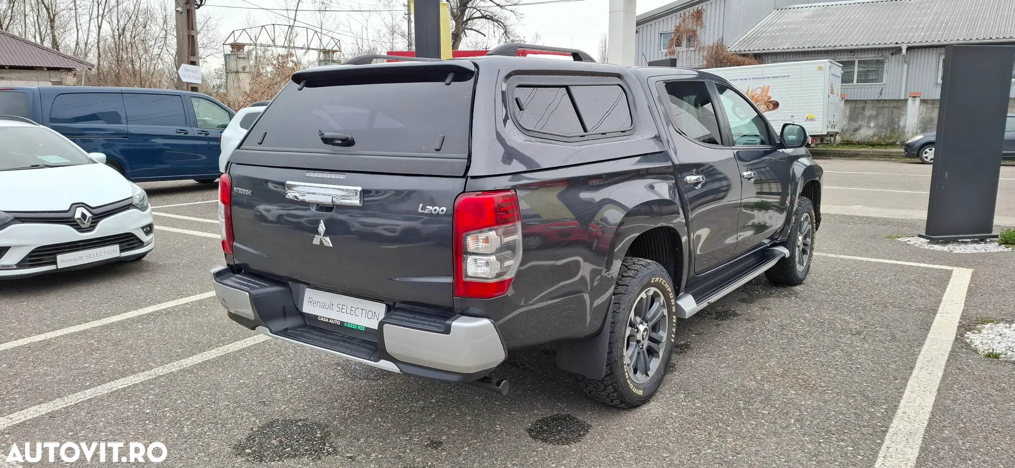 Mitsubishi L200 Double Cab 2.2 DI-D A/T Instyle - 2