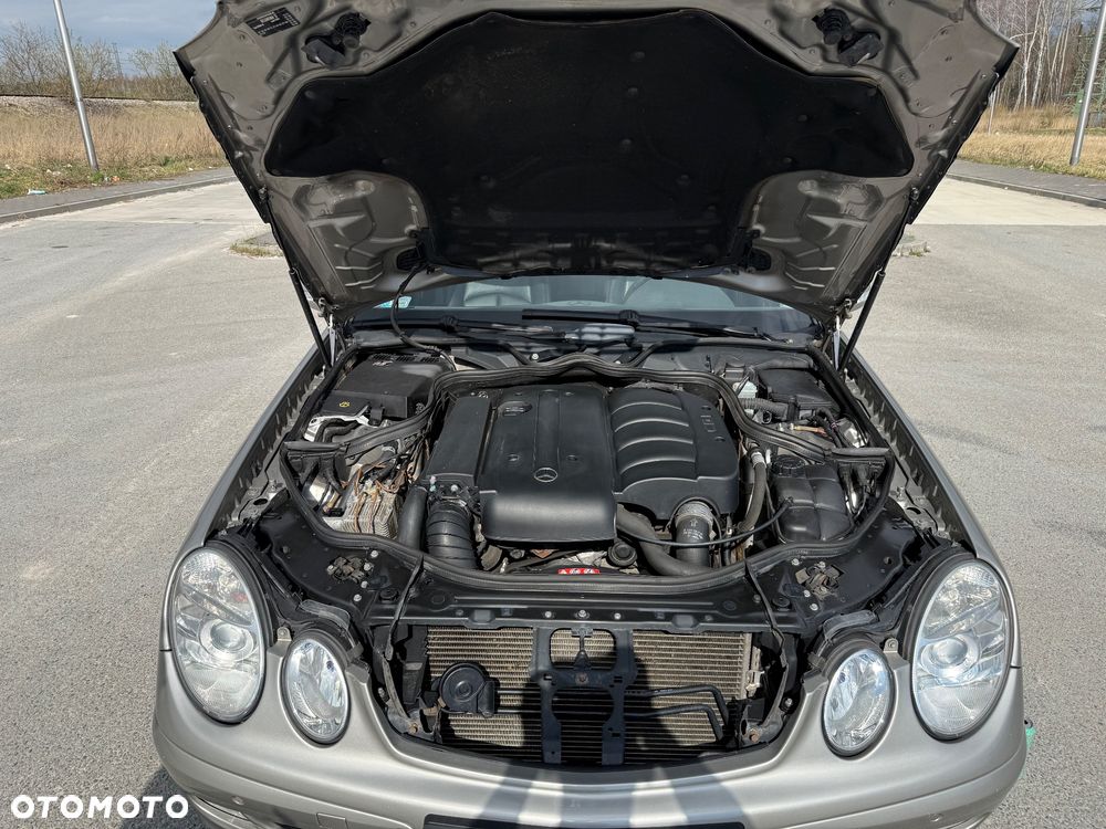 Mercedes-Benz Klasa E 200 CDI Classic - 34