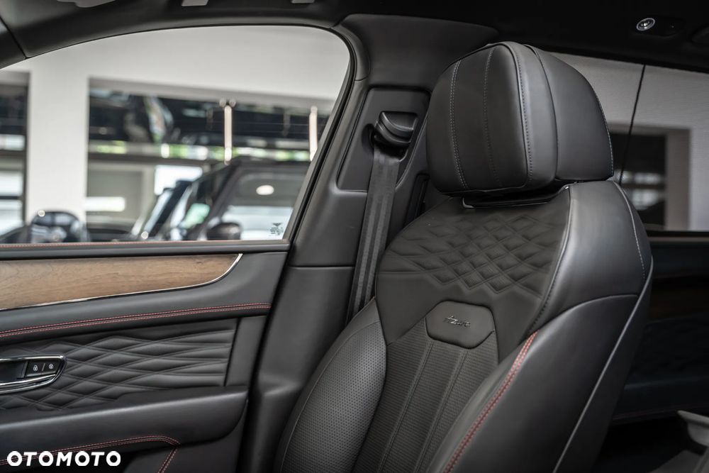 Bentley Bentayga W12 Mulliner - 27