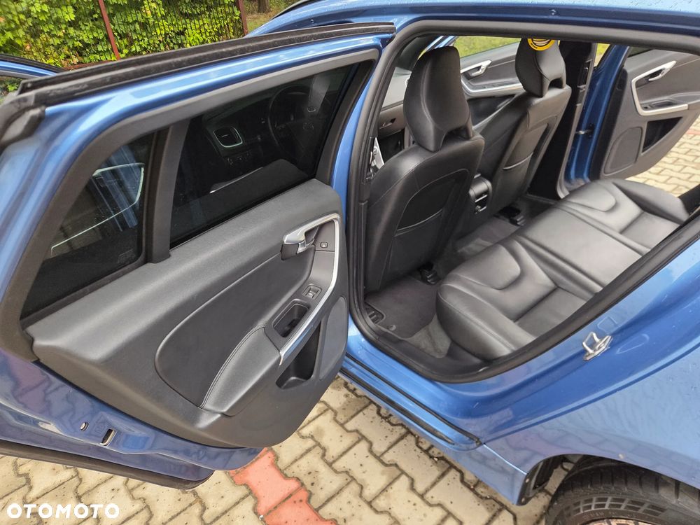 Volvo V60 D3 Momentum - 11