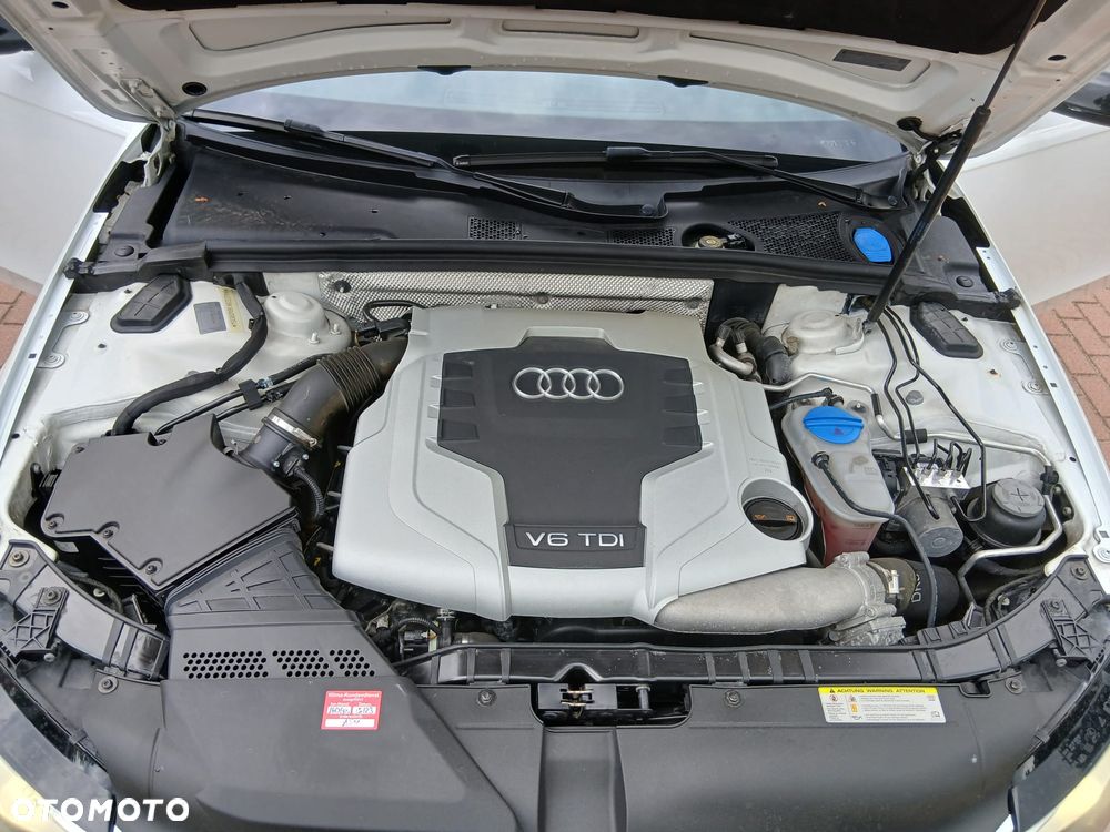 Audi A4 Avant 3.0 TDI DPF clean diesel quattro S tronic S line Sportpaket - 17