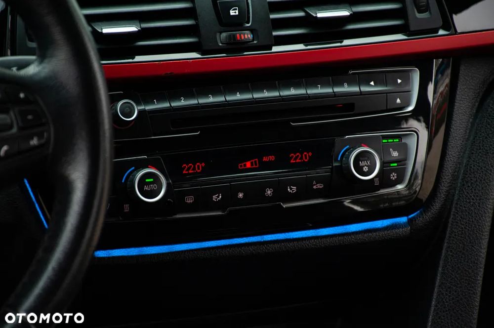BMW Seria 3 316d Sport Line - 30