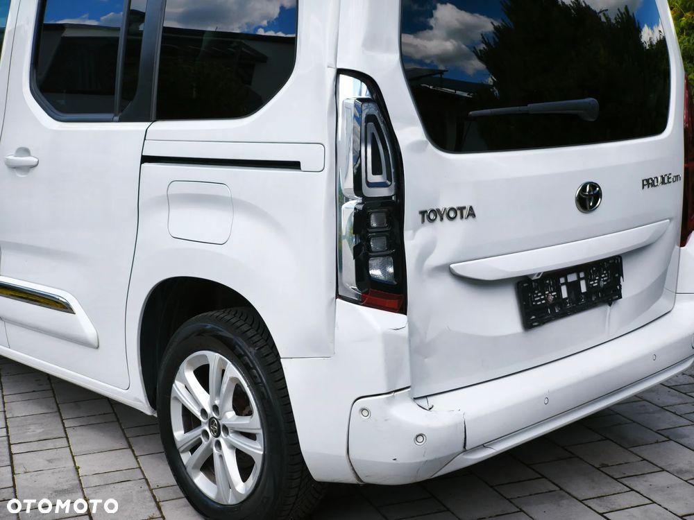 Toyota Proace City Verso 1.2 Turbo L1 Team Deutschland - 29