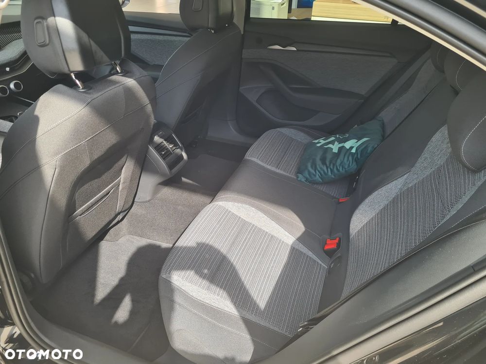 Skoda Superb 1.5 TSI Plug-in Hybrid Drive DSG - 13