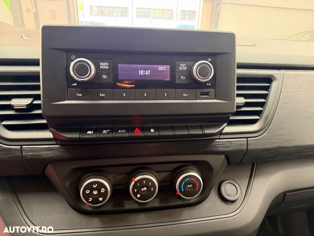 Renault Trafic - 11
