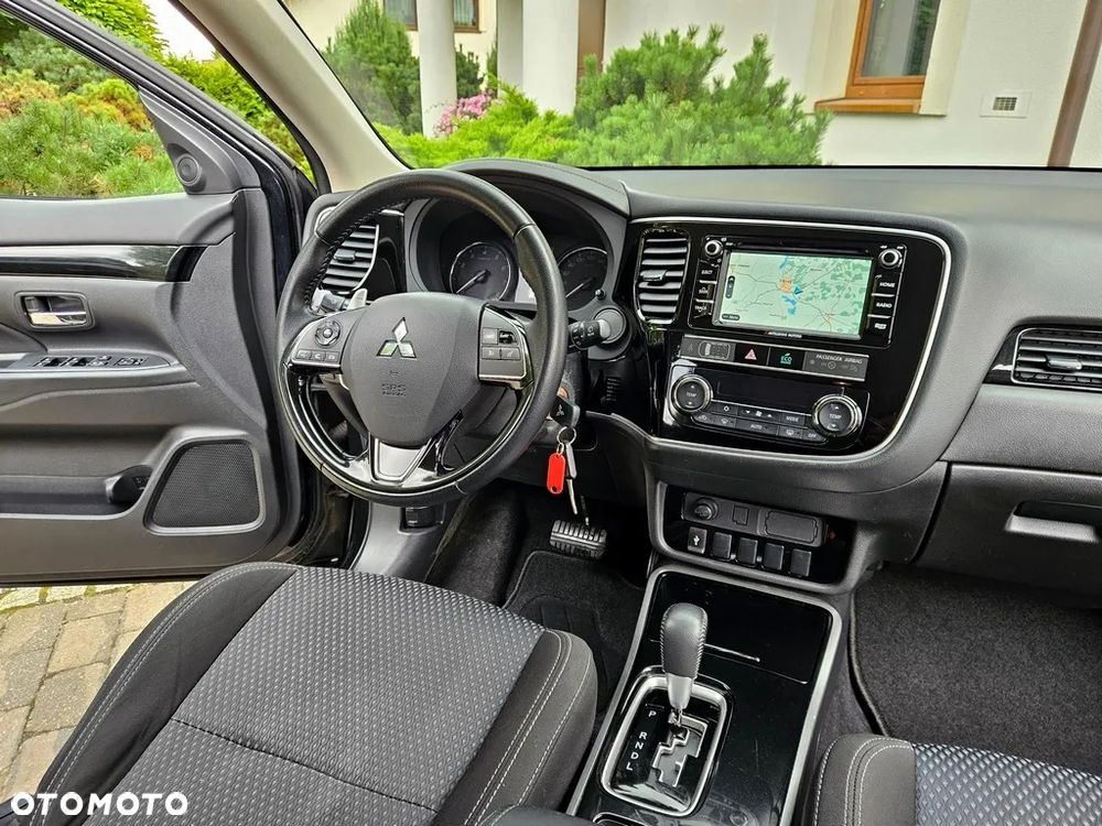 Mitsubishi Outlander - 15