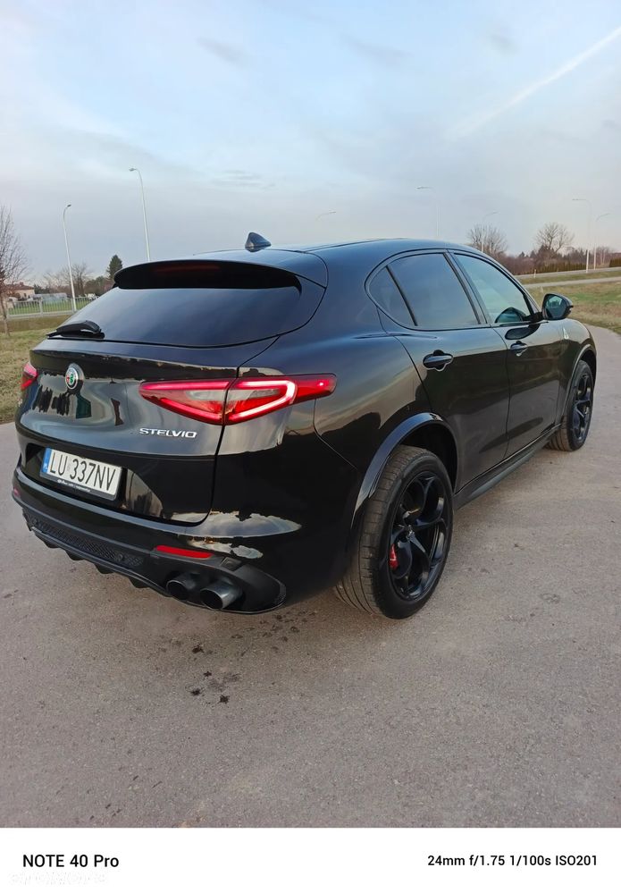 Alfa Romeo Stelvio V6 2.9 Bi-Turbo AT8-Q4 Quadrifoglio - 8