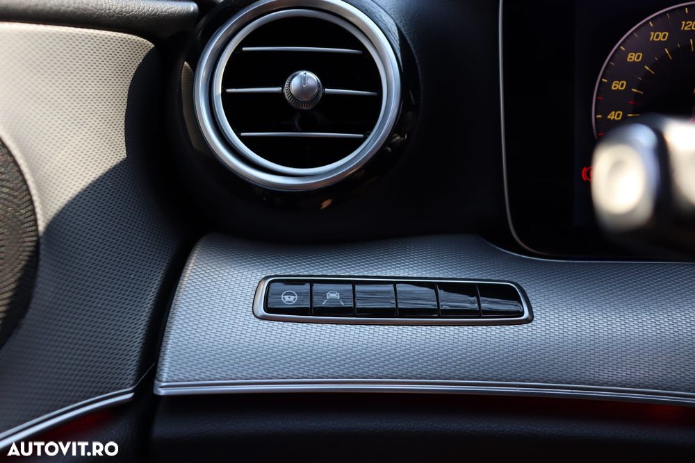 Mercedes-Benz E 220 d Aut. - 12