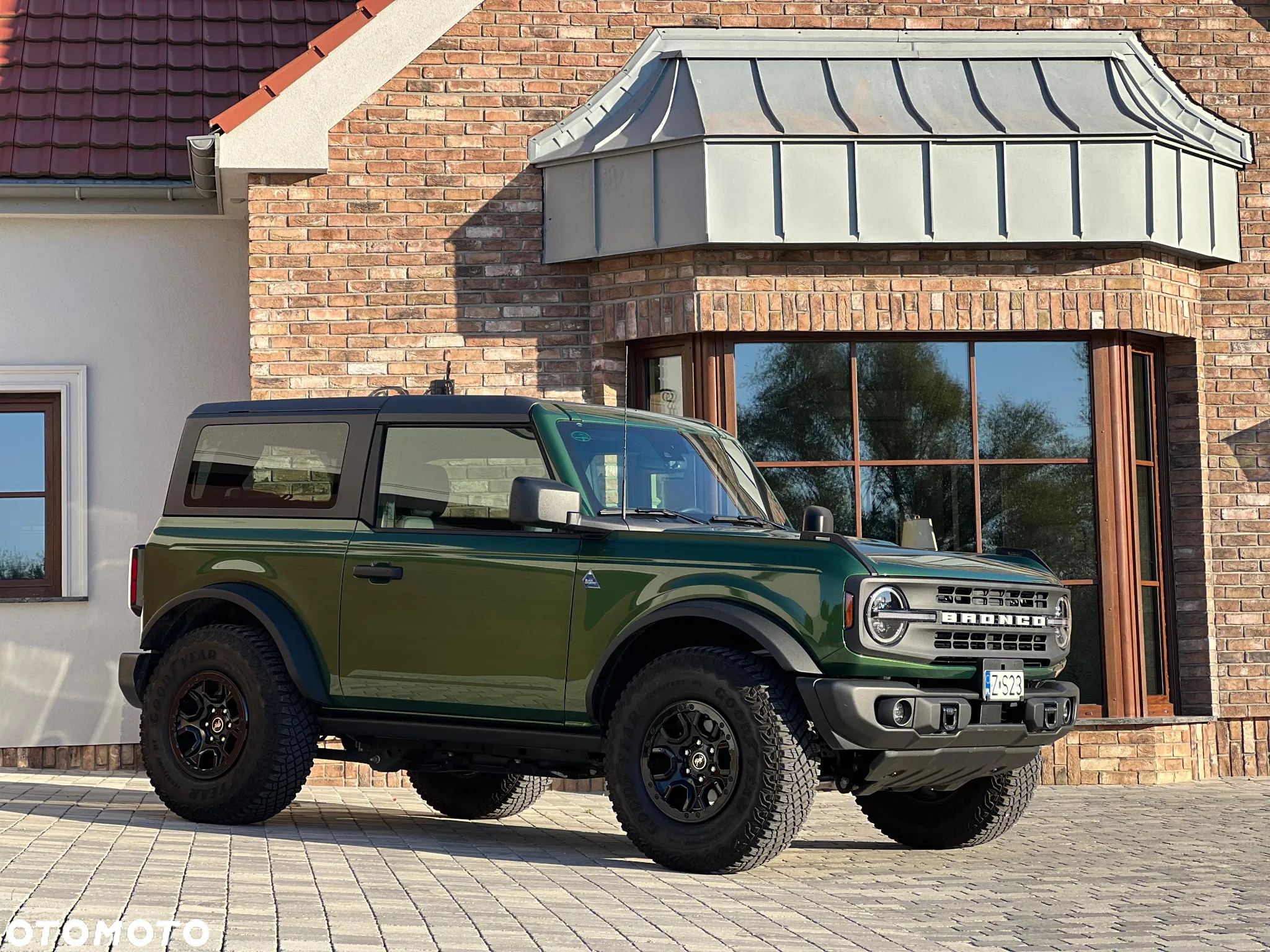Ford Bronco - 6