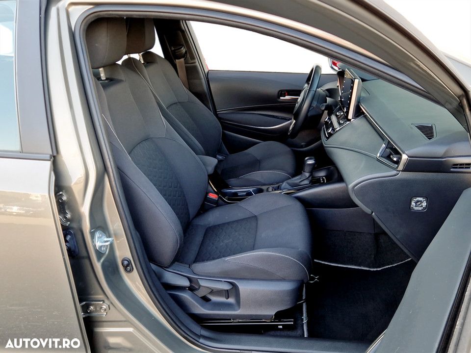 Toyota Corolla - 12
