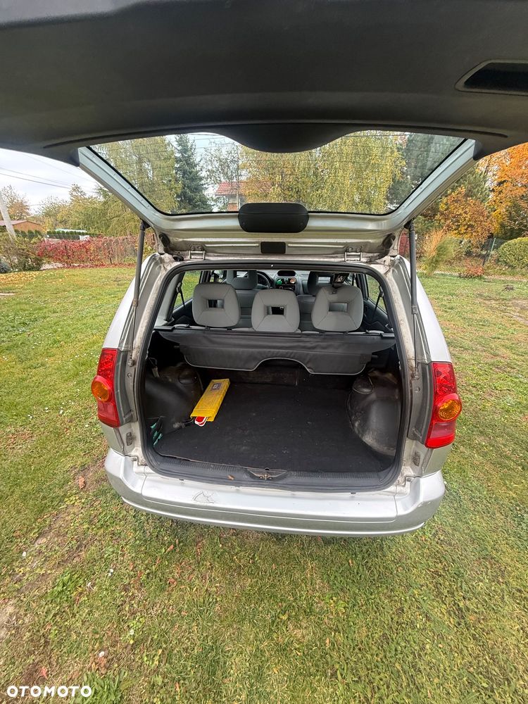 Mitsubishi Space Star 2003 photo 5