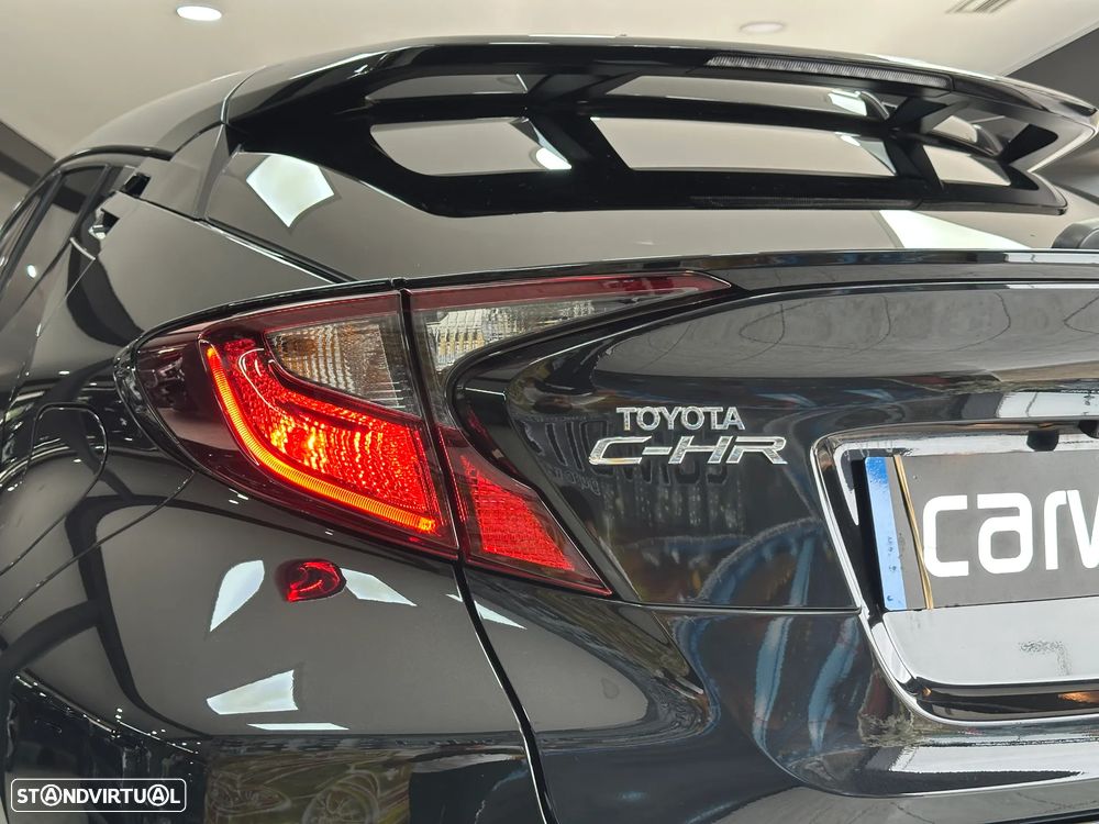 Toyota C-HR 2.0 Hybrid Square Collection - 12