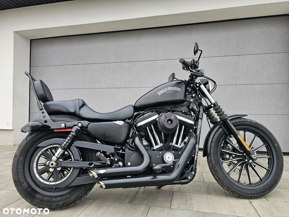 Harley-Davidson Sportster Iron 883 - 1