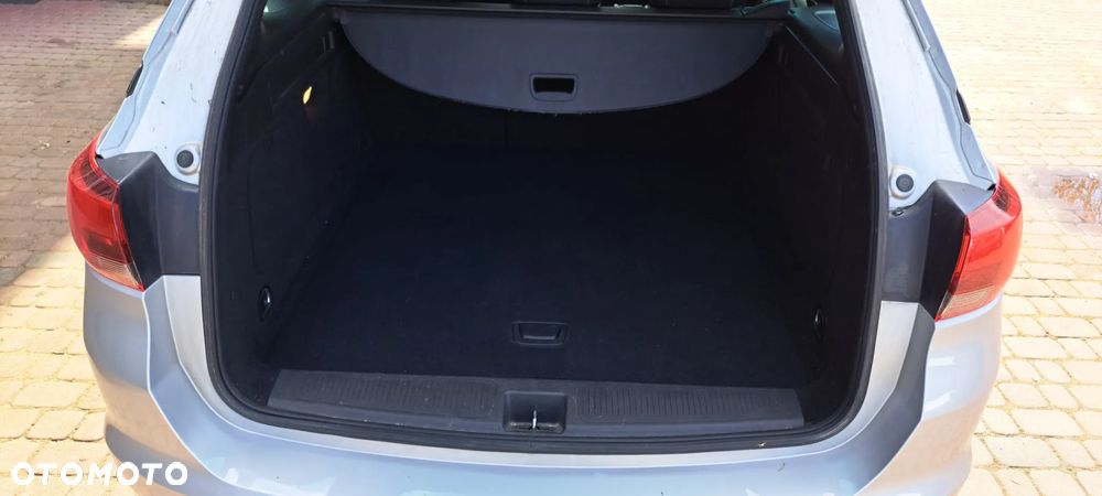 Opel Astra 1.2 T Edition S&S - 9