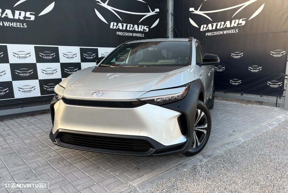 Toyota bZ4X Lounge - 2