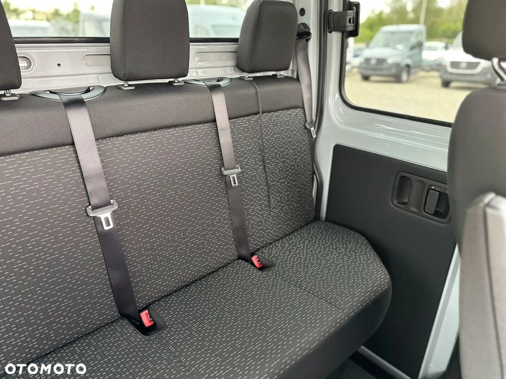Mercedes-Benz Sprinter - 36