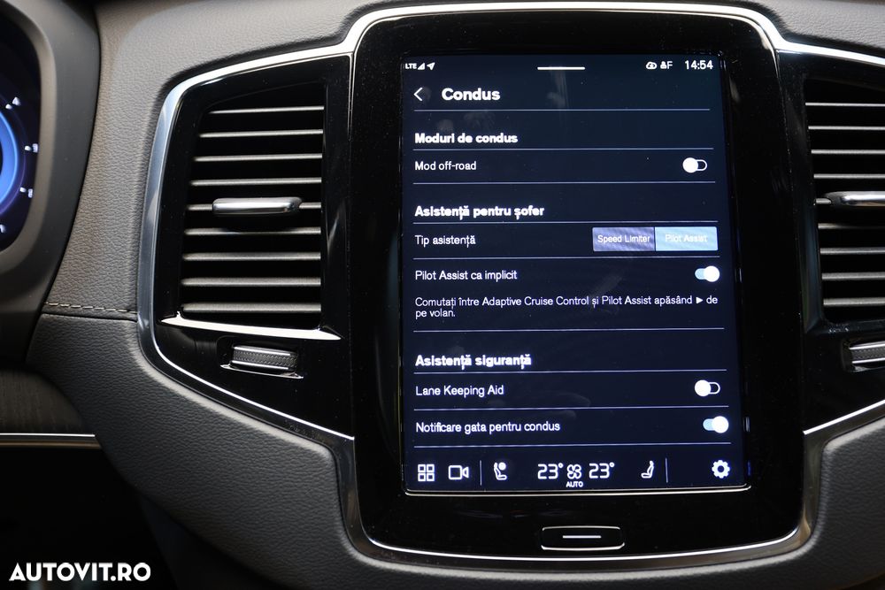 Volvo XC 90 B5 D AWD Ultimate Dark - 23