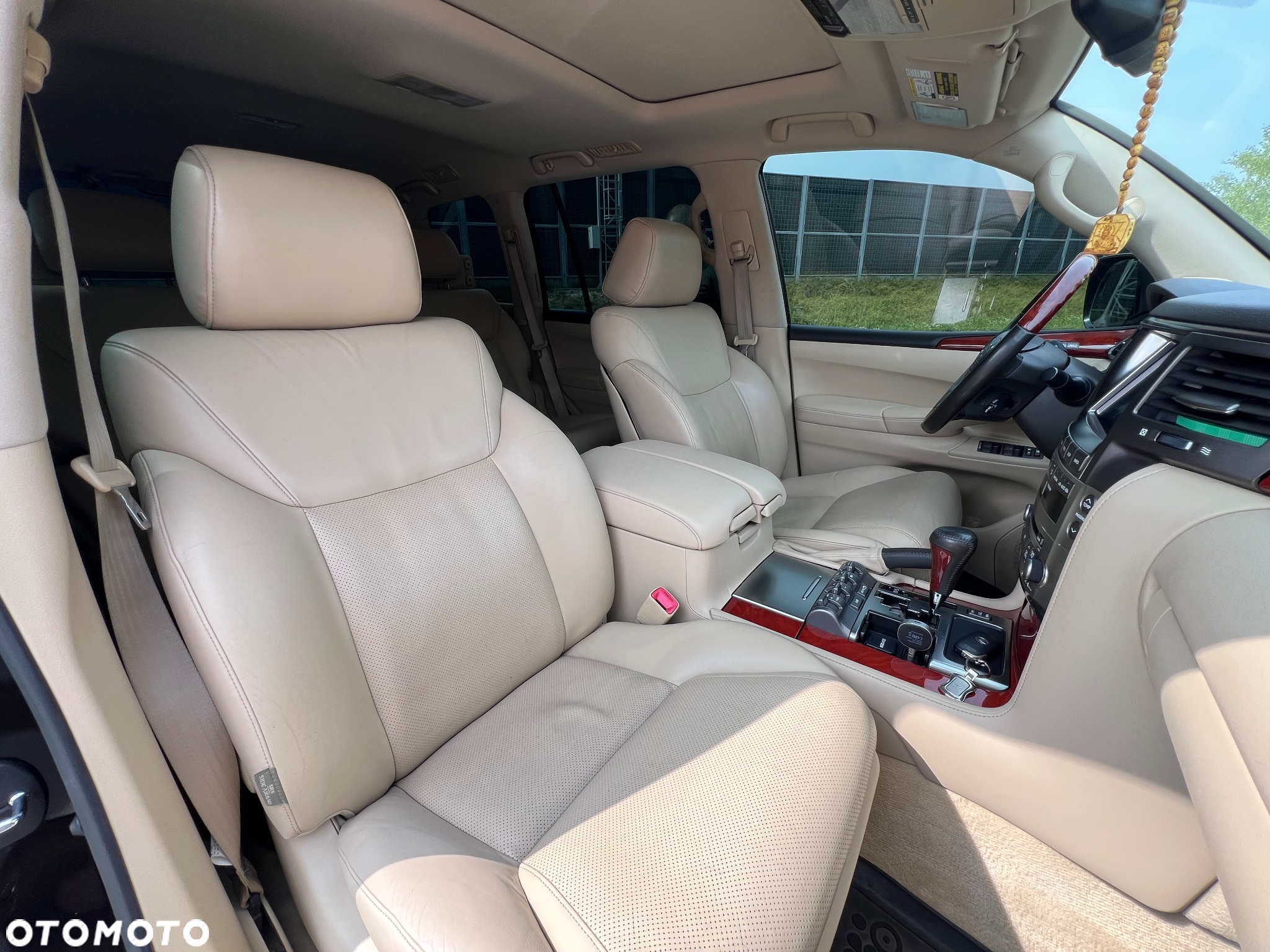 Lexus LX 570 - 21