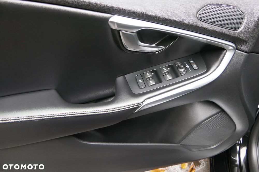 Volvo V40 D4 RDesign - 26