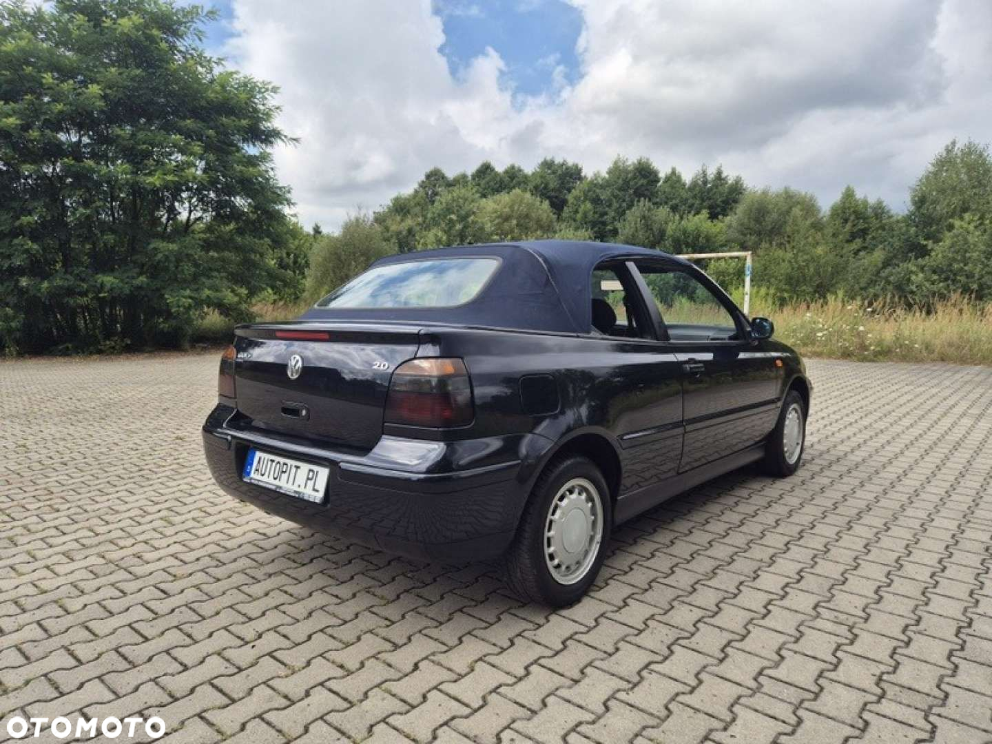 Volkswagen Golf - 34