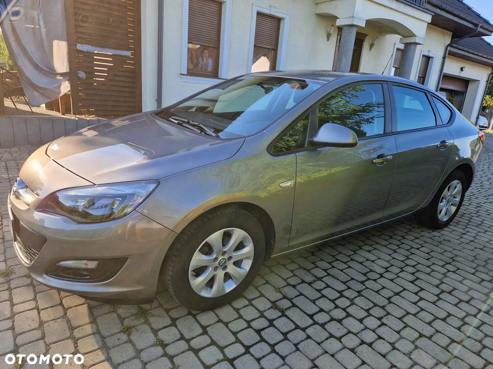 Opel Astra 1.6 Active EU6 - 12
