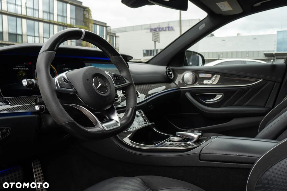 Mercedes-Benz Klasa E AMG 63 S 4Matic+ 9G-TRONIC - 13
