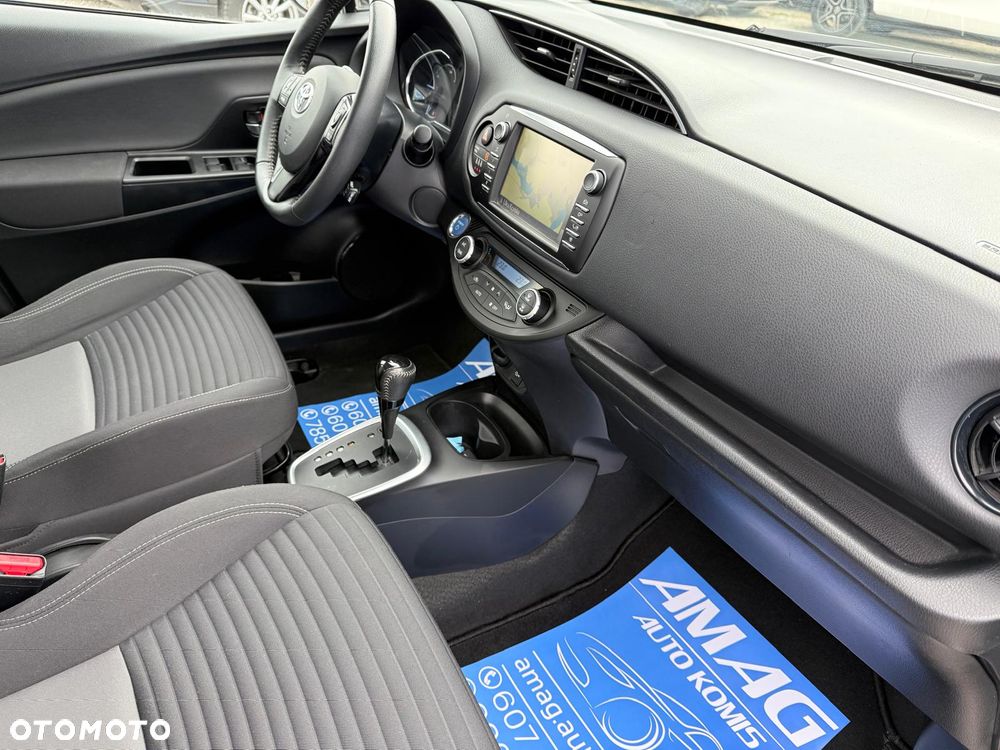 Toyota Yaris Hybrid 100 Active EU6 - 20