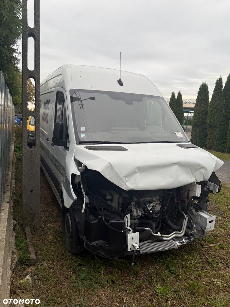 Mercedes-Benz Sprinter - 8
