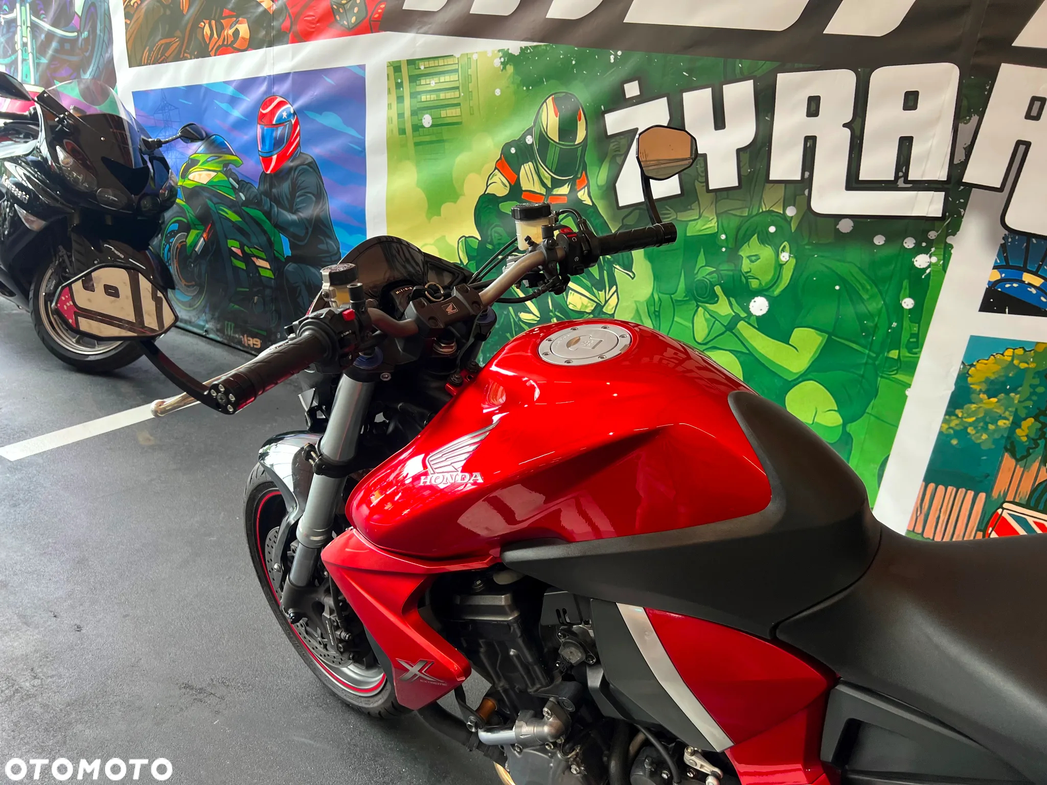 Honda CB - 8
