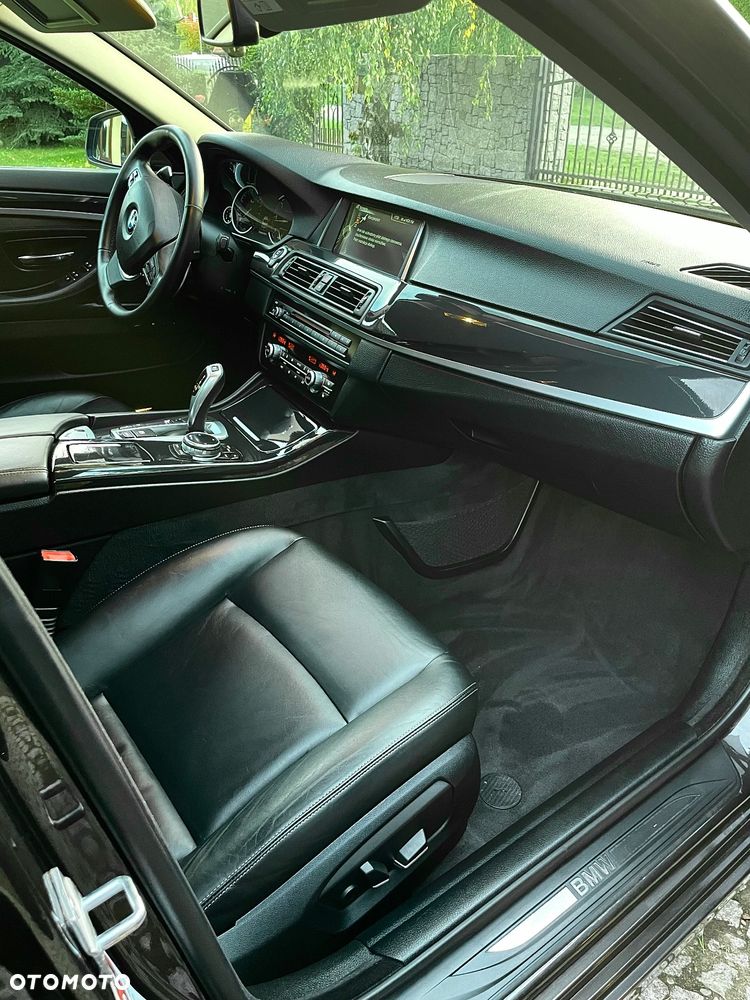 BMW Seria 5 520d xDrive Modern Line - 34