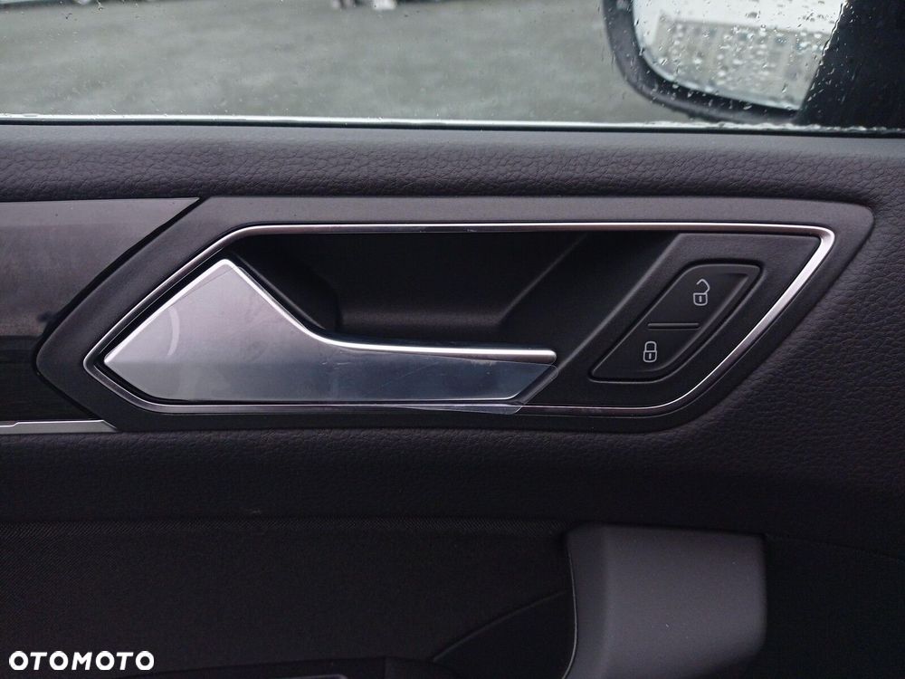 Volkswagen Touran 1.5 TSI EVO Highline DSG - 23