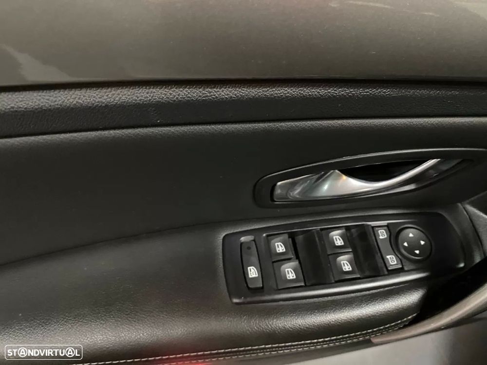 Renault Laguna 1.5 dCi Black Line - 15