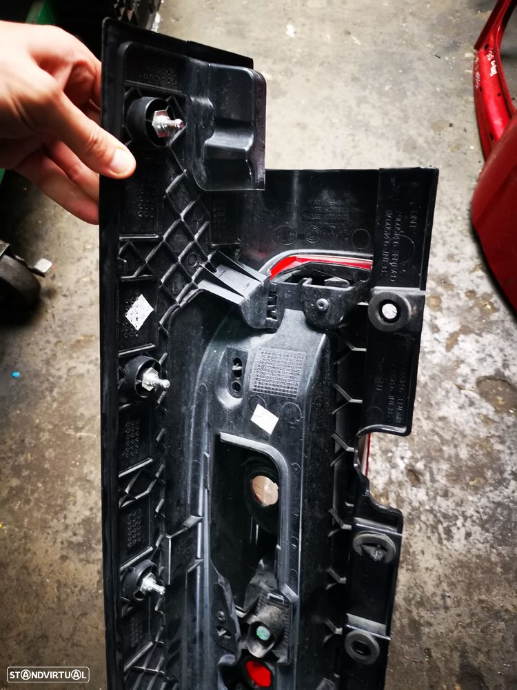 RENAULT TRAFIC III FAROLIM DIREITO - FT323 - 7